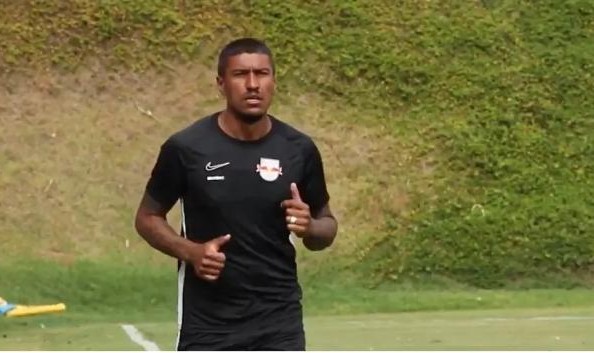 半岛体育入口-保利尼奥：一直想回中国但回不去 能做的就是训练