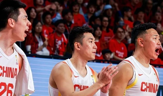 半岛体育官网-中国男篮世预赛总结：赵继伟、胡金秋满分，三人或无缘国家队资格