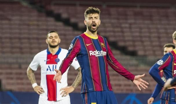 半岛体育-皮克救场骂声响彻全场